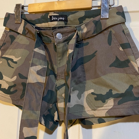 Short - Picture 2 of 4